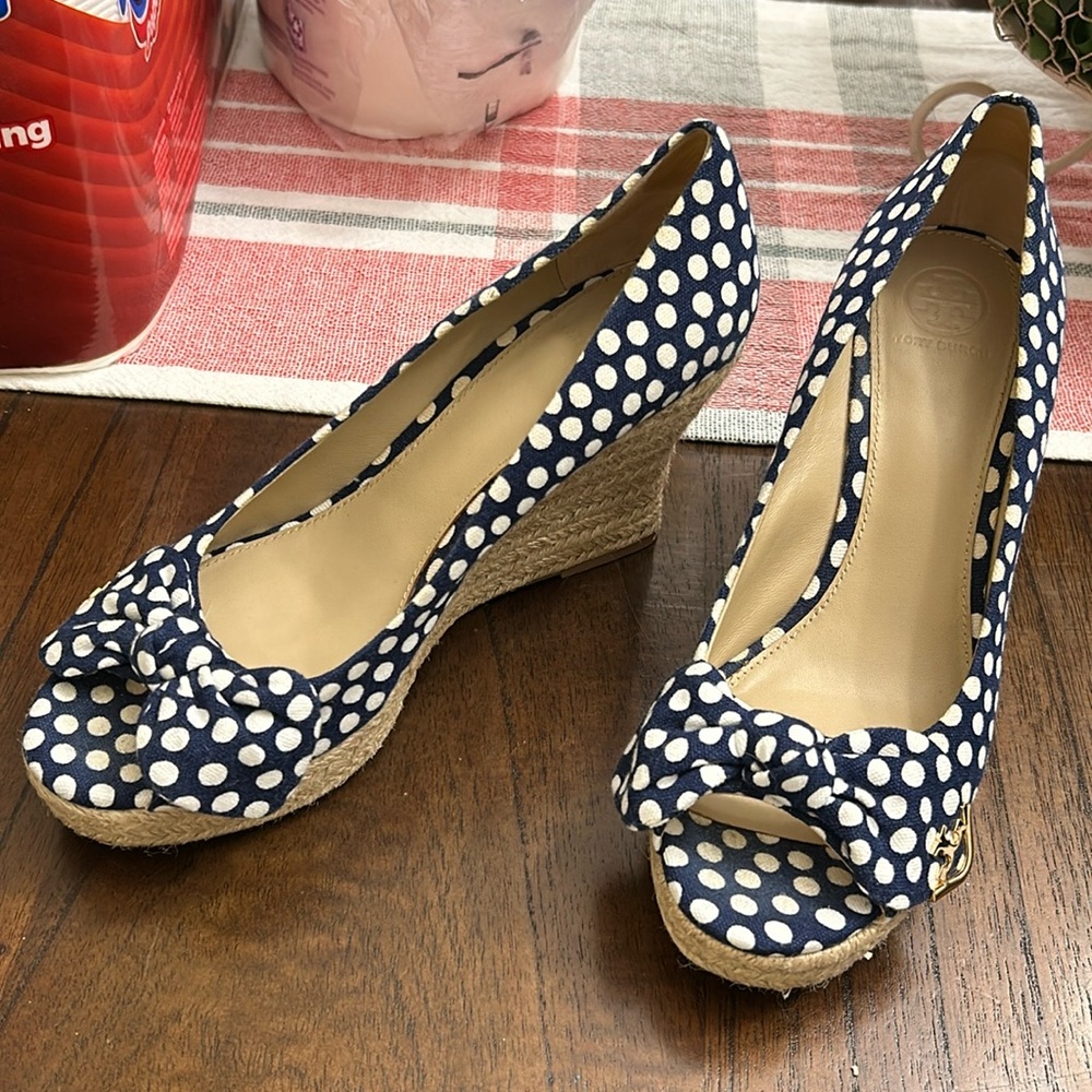 Tory Burch wedges size 8